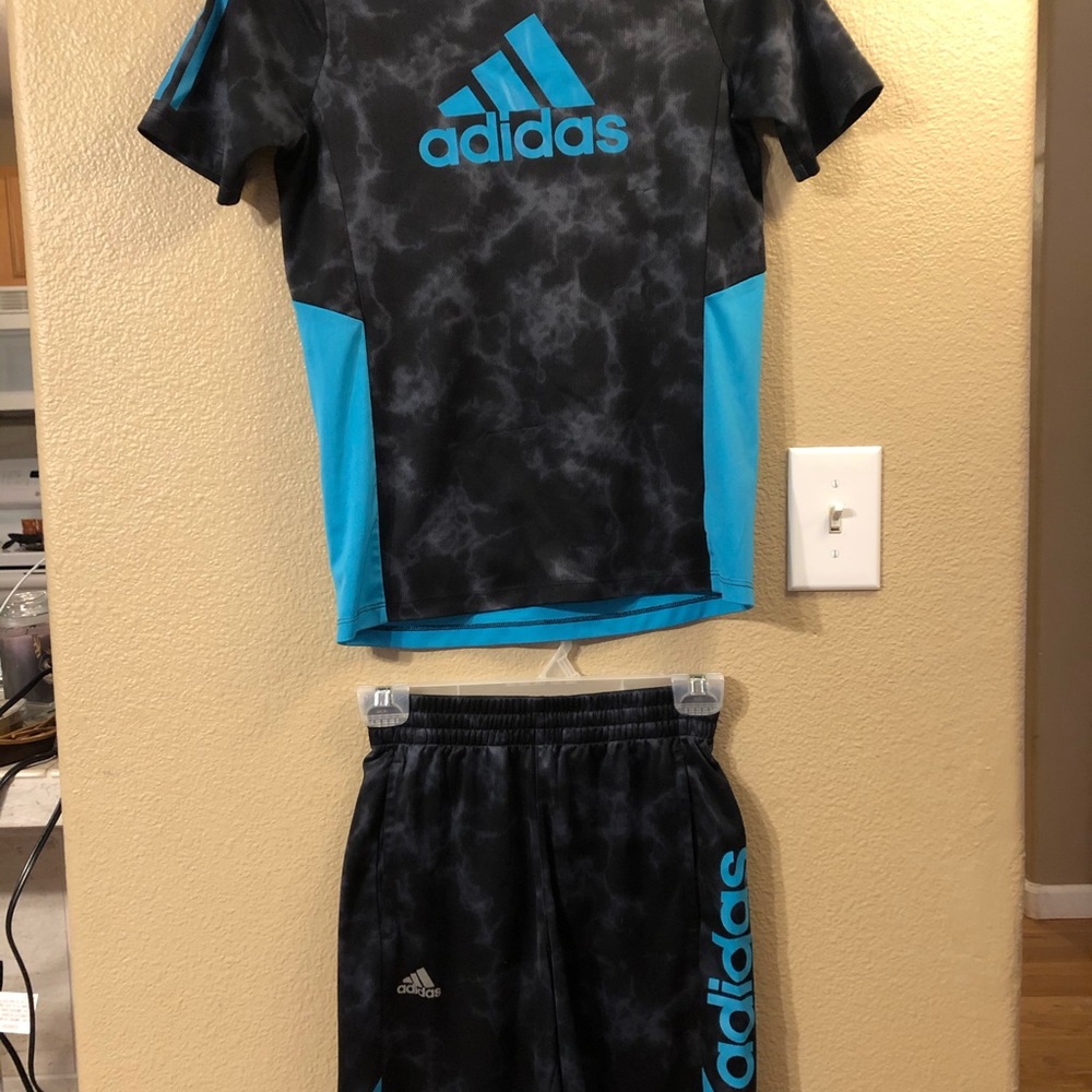 Boys Adidas Climalite Set